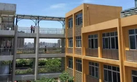 成都市建筑职业中专学校招生办电话多少