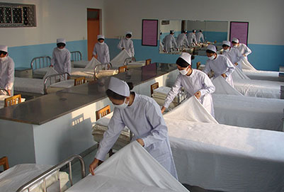 初中成绩300能读四川卫生学校吗?