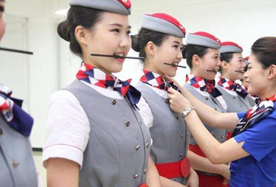 重庆航空学校空中乘务标准要求