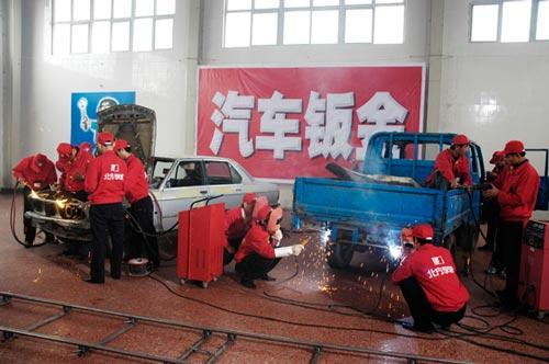 汽修技术引领职业选择 东成西就助你成功,贵阳汽修专科学校