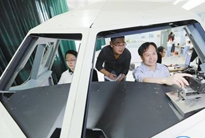 测试飞行员工作专业环境好不好