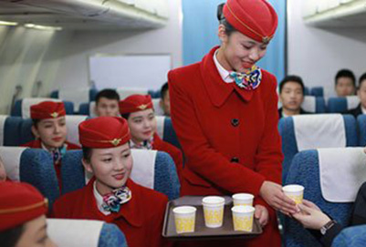 在成都学航空服务去哪所学校好