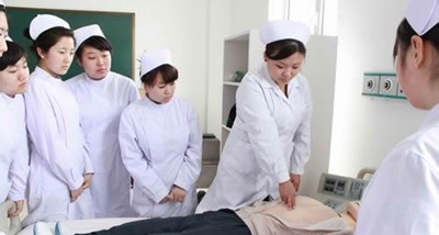 重庆市男生读康复治疗专业好吗？好就业吗