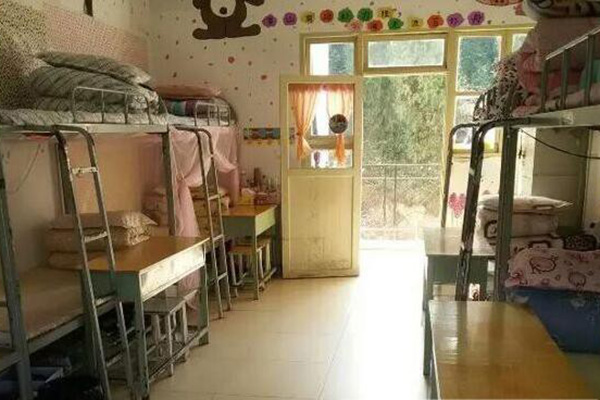 贵阳市长城职校宿舍条件