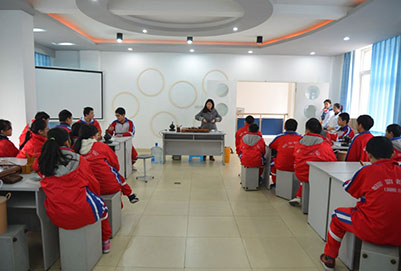 成都中专学校学生生活管理怎么样