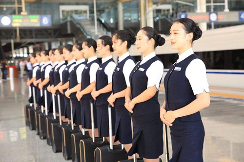 贵阳市男生读高铁乘务专业怎么样