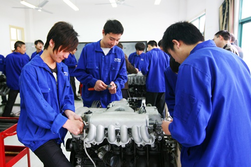 为什么要选择贵州省汽车维修中专学校？