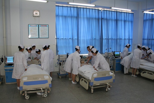 贵阳市五年制护理学校制药技术专业课程有哪些？