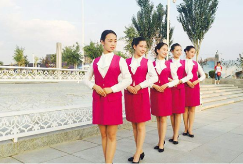 贵阳市高铁乘务学校2020年招生进行中,初中毕业可报名!