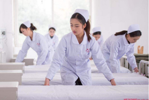 贵州省职业学校护理专业学费多少？