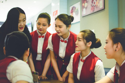 贵阳市轻轨学校怎么样？