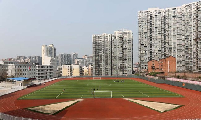 四川省电子商务学校（四川省粮食经济学校）运动场全景