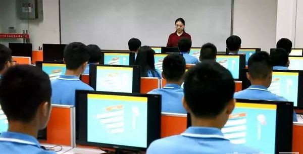 四川托普计算机职业学校计算机课