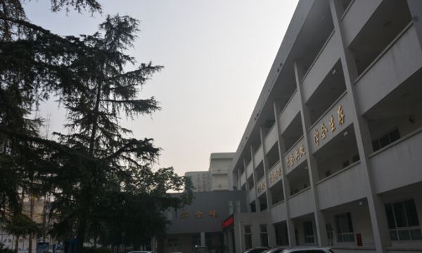 崇州职业教育培训中心综合楼