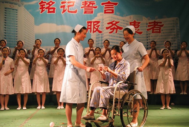 四川省人民医院护士学校护士节汇演