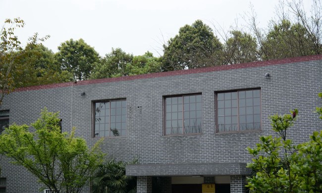 四川大学附设华西卫生学校（成都华西卫校）校园一隅