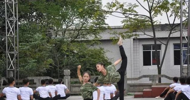 四川省高县职业技术学校（高县职校）校园舞蹈大赛
