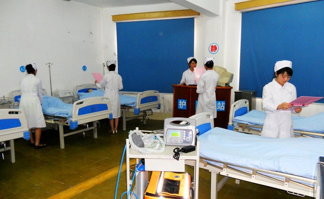 乐山市医药科技学校护理实训课