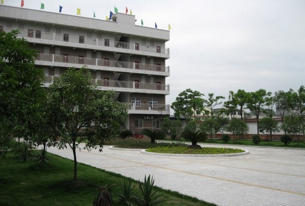 乐山市欣欣艺术职业学校教学大楼