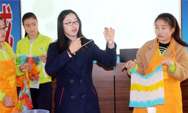 乐山市中区振兴中等职业学校特色课程师资培训班2