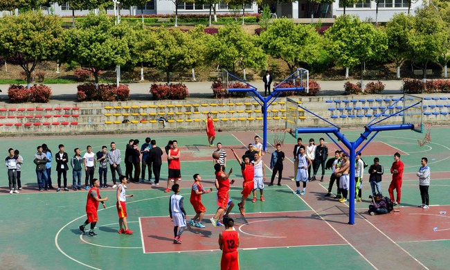 四川汽车职业技术学院篮球比赛