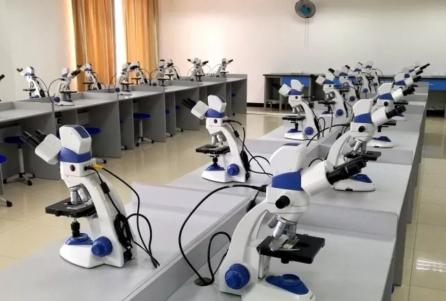 四川省宜宾卫生学校高端的实训设备