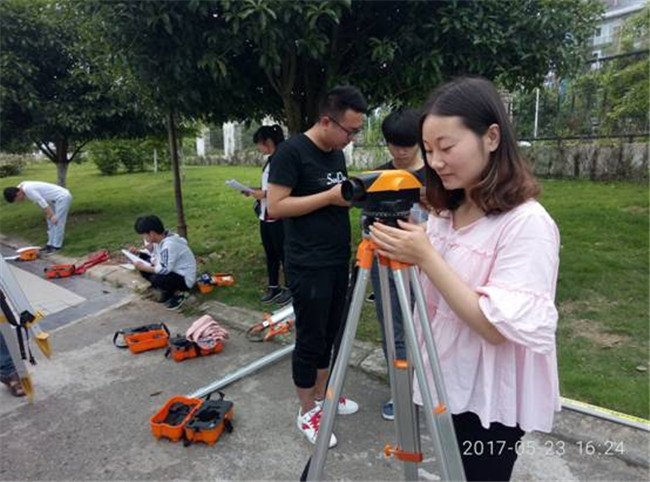 四川省张澜职业技术学校图片、照片