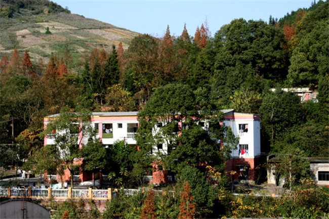 达州百岛湖职业技术学校寝室、宿舍图片 达州百岛湖职业技术学校寝室、宿舍图片