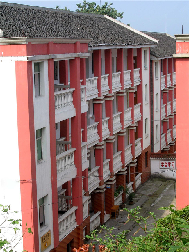 达州百岛湖职业技术学校寝室、宿舍图片 达州百岛湖职业技术学校寝室、宿舍图片