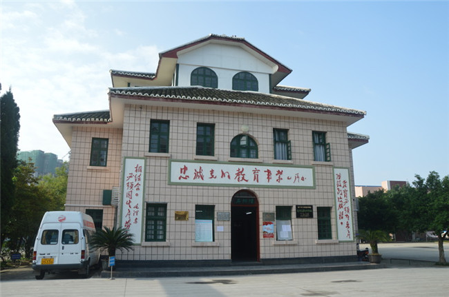 遂宁市职业技术学校图片、照片