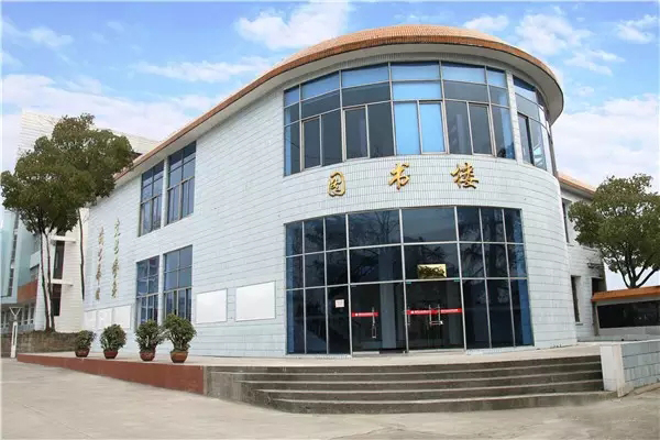 德阳弘正运动学校图片、照片