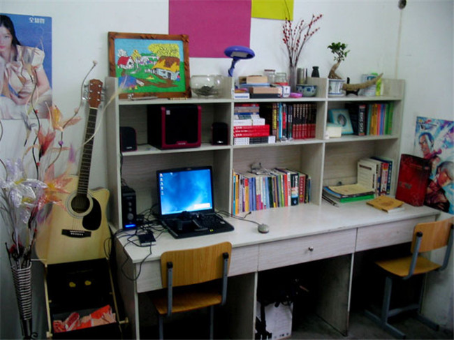 成都市科华职业技术学校寝室、宿舍图片