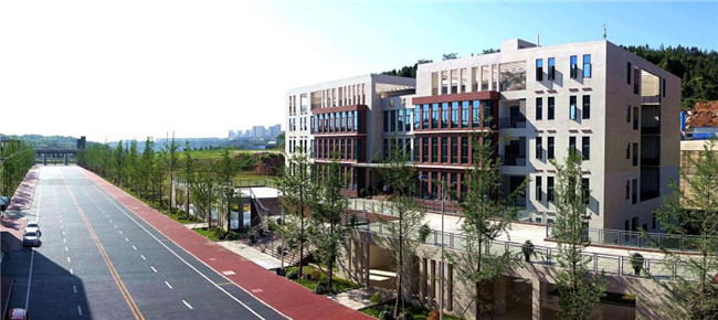 四川省中医药高等专科学校（中专部）图片、照片