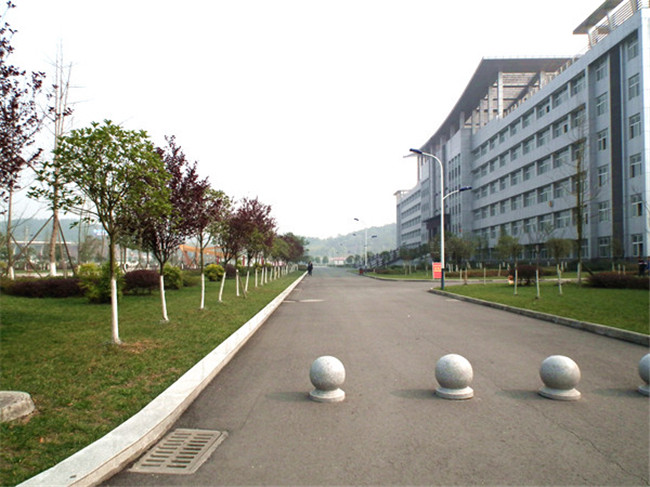 四川省商贸学校图片