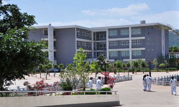 昆明市晋宁区职业高级中学美丽校园