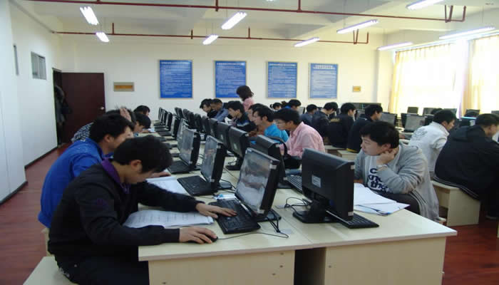 贵州省职业技术学院课堂图片展示