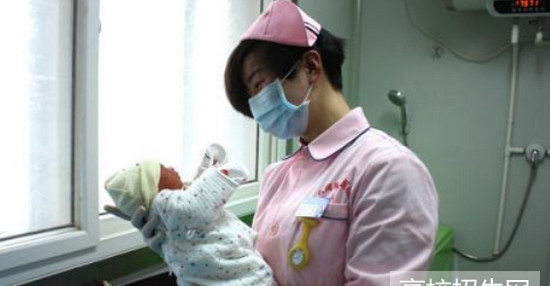四川省女生可以读助产专业大专学校吗