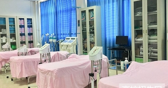 重庆市医学美容专业最好的学校是哪个？