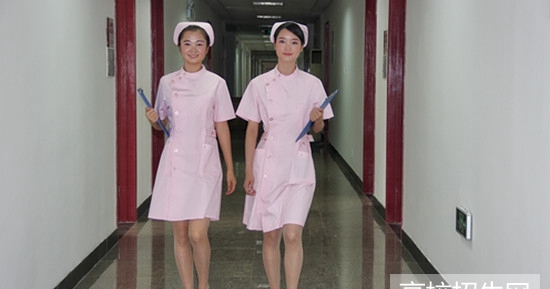 重庆市助产专业学校招生计划及简介