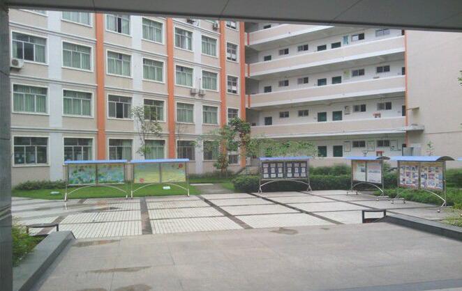 （四川卫生康复职业学院）校园环境