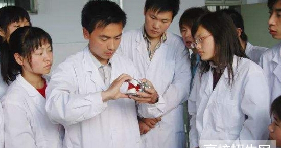 贵州省哪所本科学校的口腔专业比较好
