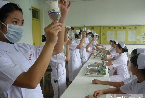 重庆市药剂专业学校招生分数线及要求