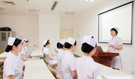 重庆市护理专业怎么报名及报名方式
