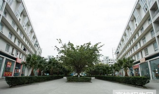 成都华西卫校天府校区