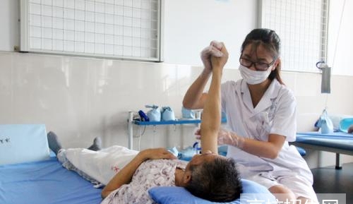 重庆市康复治疗专业学校报名时间