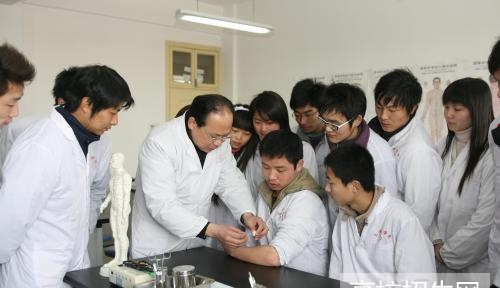 重庆市针灸推拿专业学校报名时间