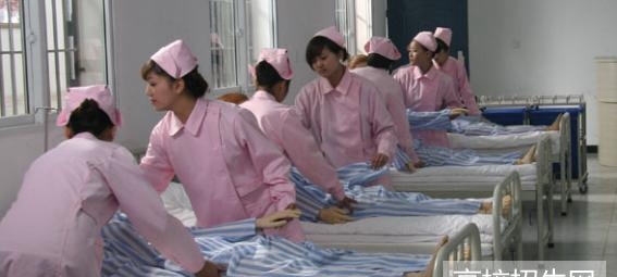 重庆市护理专业学校报名时间