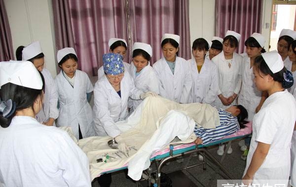 重庆市哪些大专学校的助产专业好