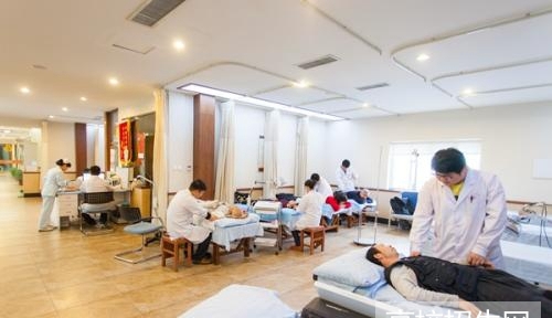 贵州省哪些大专学校的康复治疗专业好