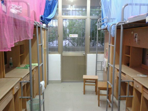 重庆市渝西卫生学校宿舍